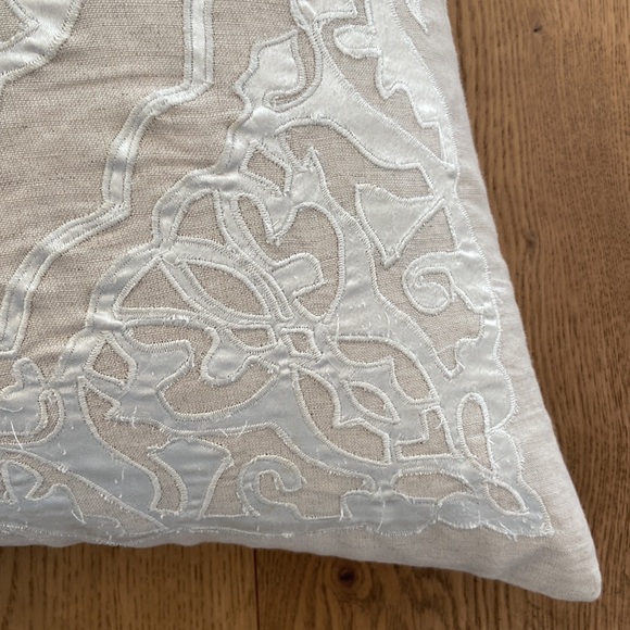 Surya Adelia Decorative Throw Pillow - Picture 4 of 12